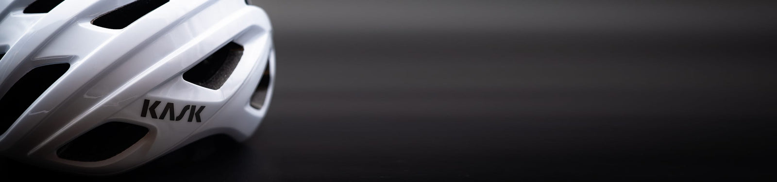 VYBAVENÍ | Silniční/šotolinové přilby