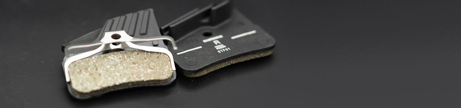 | Polokovové vložky