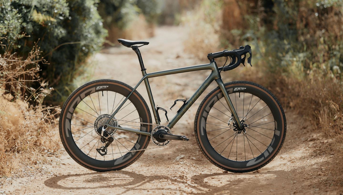 Pár bezdušových kol ZIPP 303 XPLR S DISC (středový zámek)