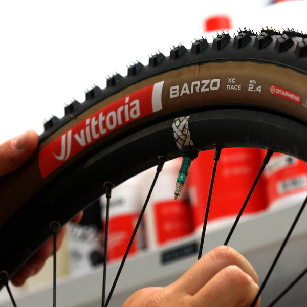 VITTORIA BARZO XC RACE 29x2.4 Graphene/Silica Tubeless Ready Soft Beige tire