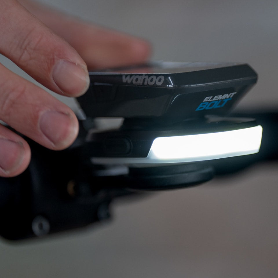 BBB SLICE 300 přední světlo s GPS vložkou GARMIN WAHOO