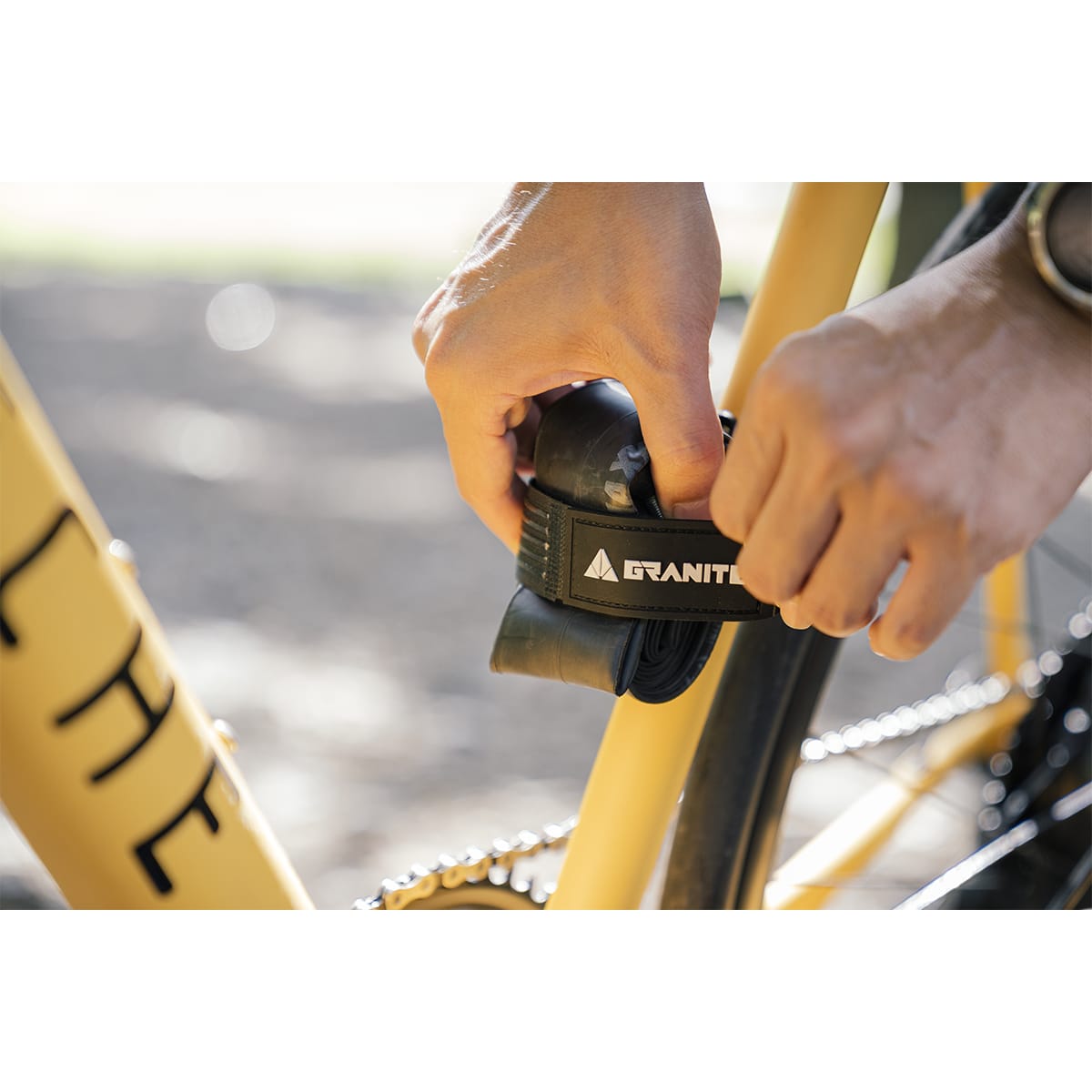 Univerzální držák na plechovky GRANITE DESIGN PORTALEDGE