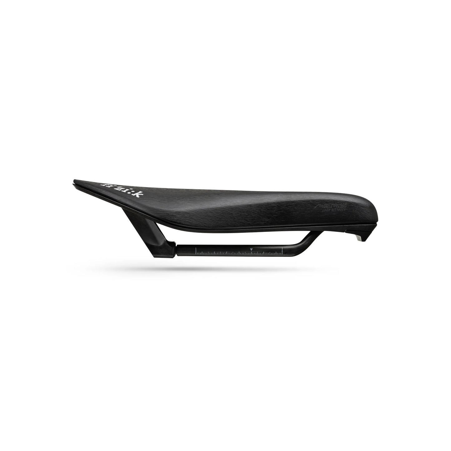 Sedlo FIZIK AERIS LONG DISTANCE R1 LIGHT 135 mm Karbonové kolejnice