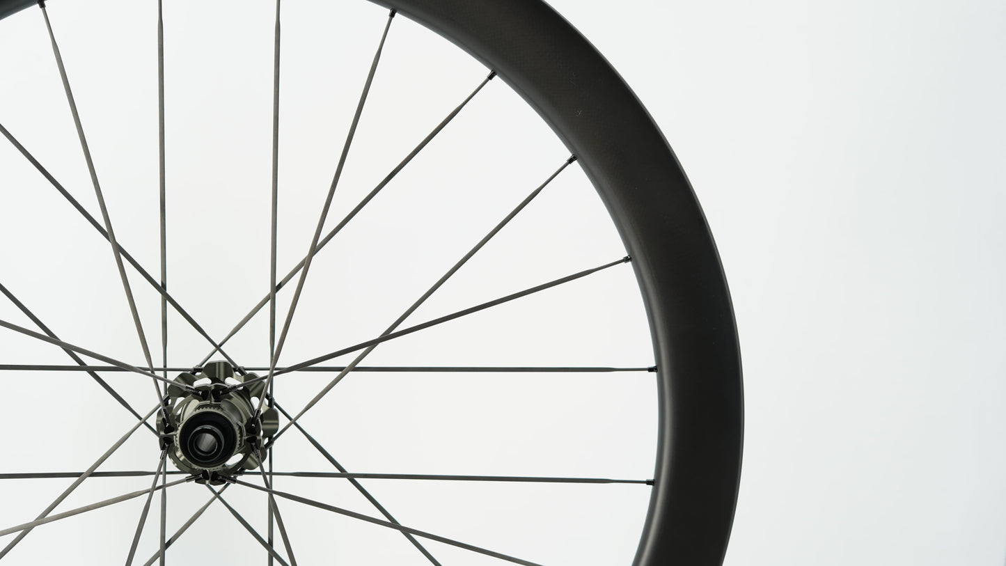 Pár kol SCOM ULTRA 50 Tubeless Ready (Center Lock)