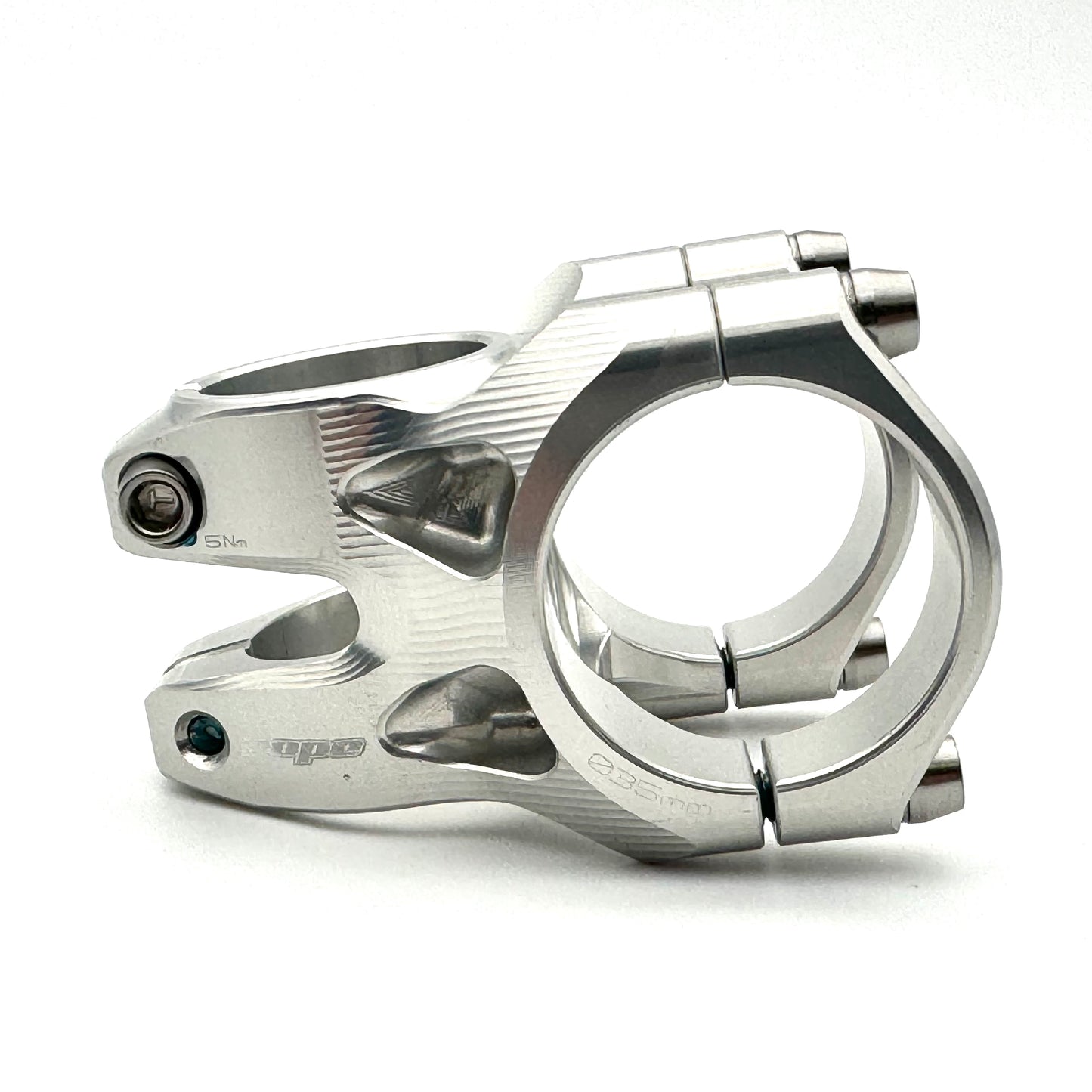 Stříbrný kmen HOPE TRAIL