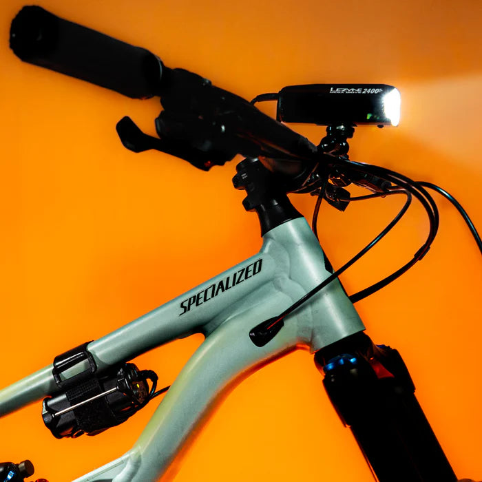 LEZYNE INFINITE LIGHT POWER PACK + battery