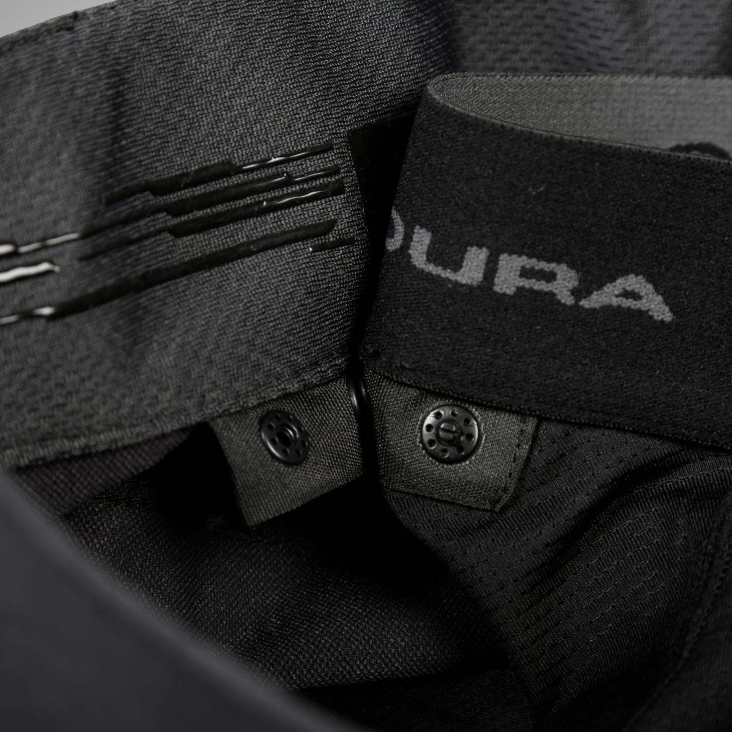 Šortky ENDURA CLICKFAST™ Black 2025