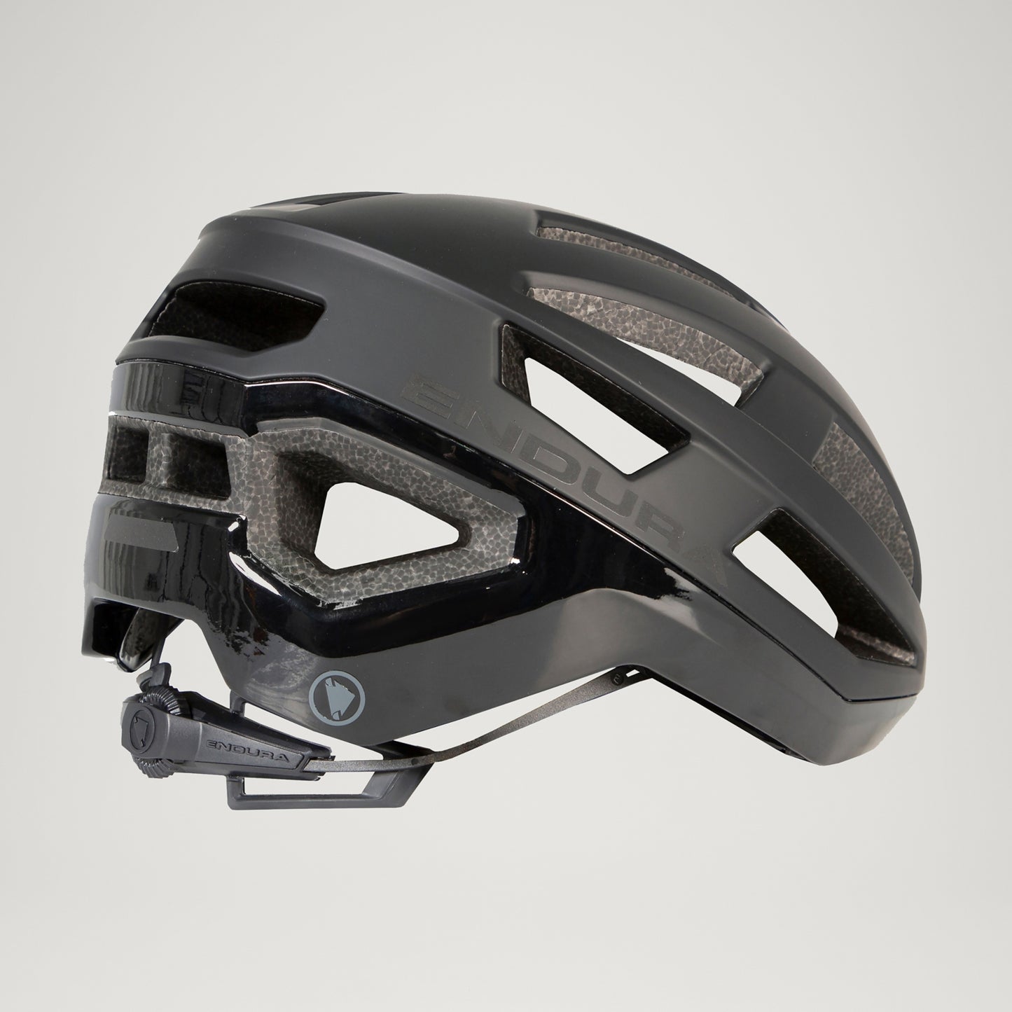 Silniční helma ENDURA FS260-PRO černá