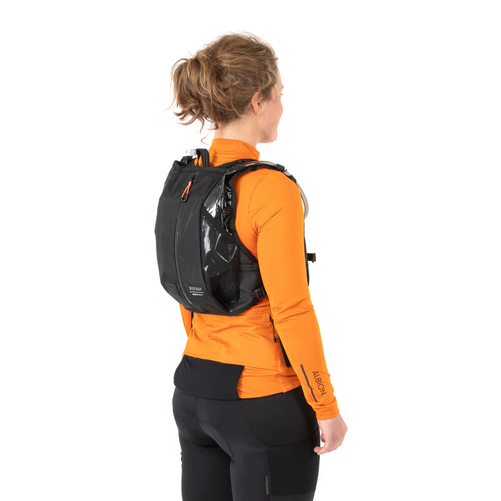 Hydratační bunda RESTRAP RACE Black
