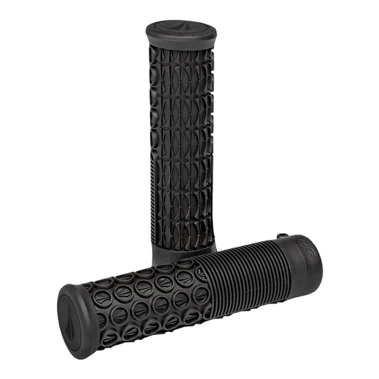 Gripy SDG THRICE 136 mm černé
