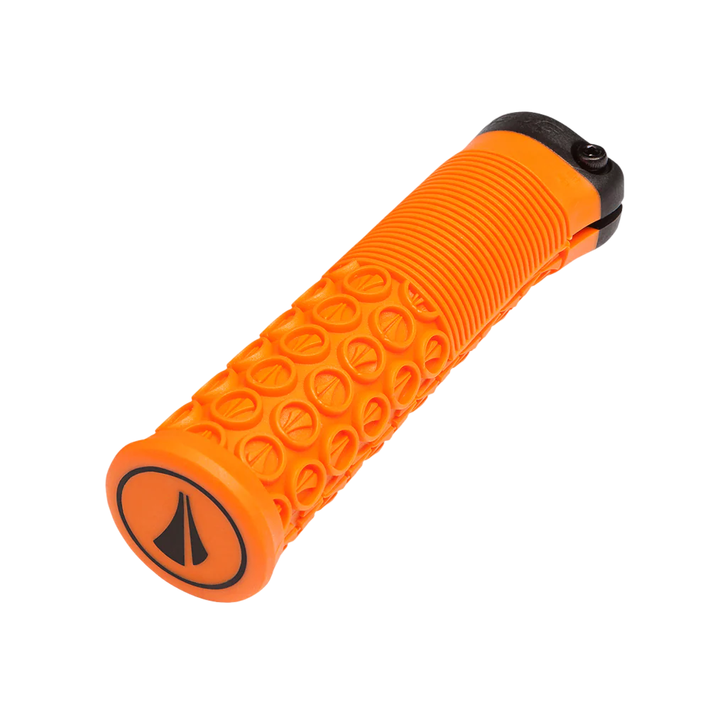 Gripy SDG THRICE 136 mm oranžová