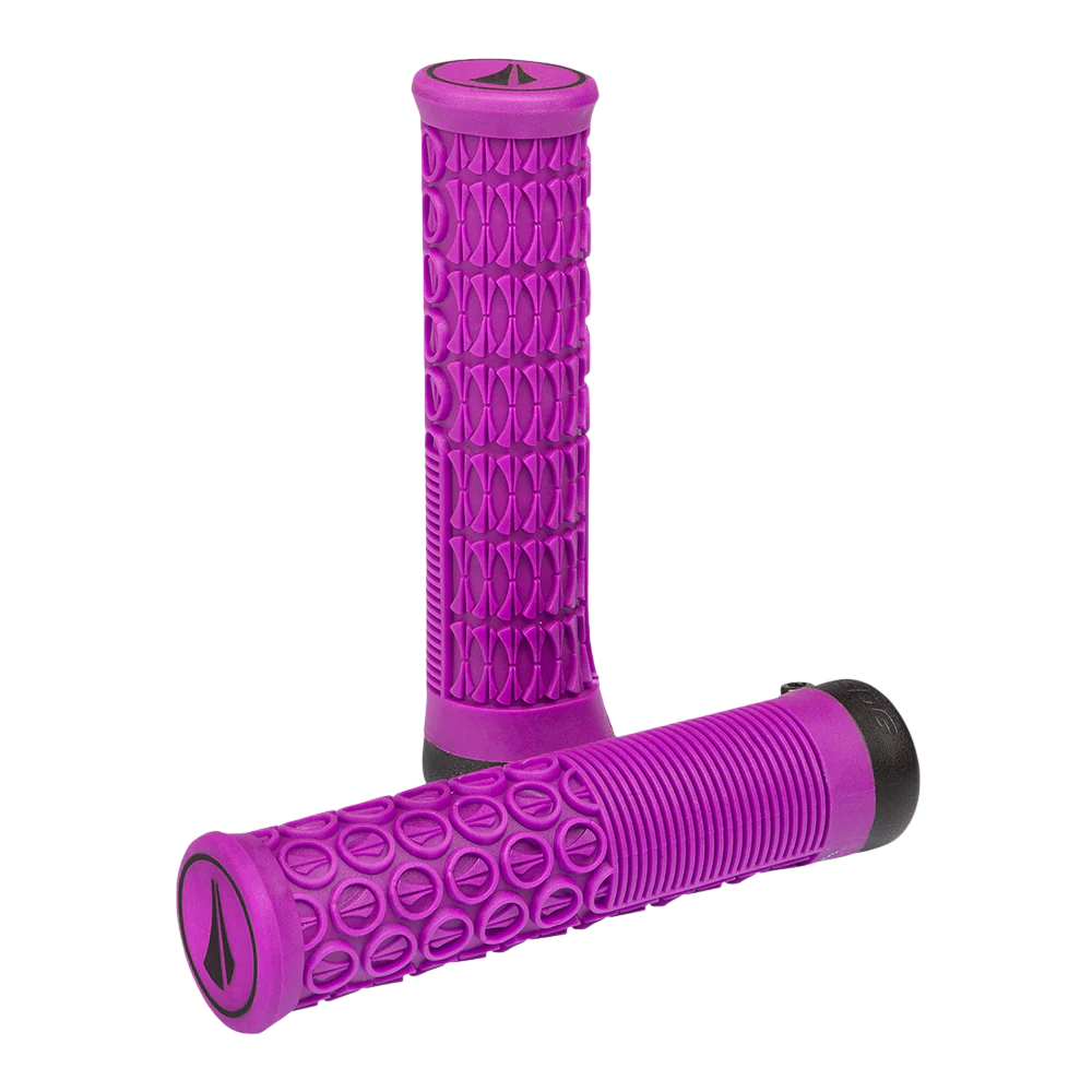 Gripy SDG THRICE 136 mm Fialová