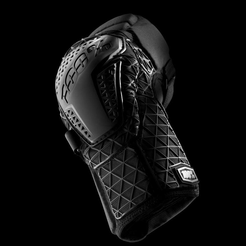 Chrániče kolen 100% SURPASS Black