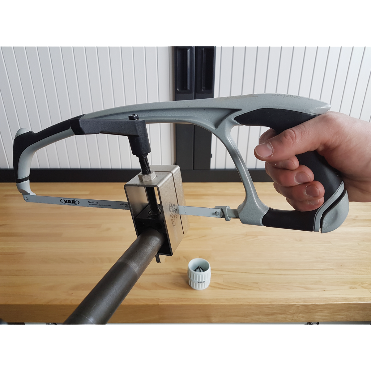 VAR Professional Handsaw DV-12800