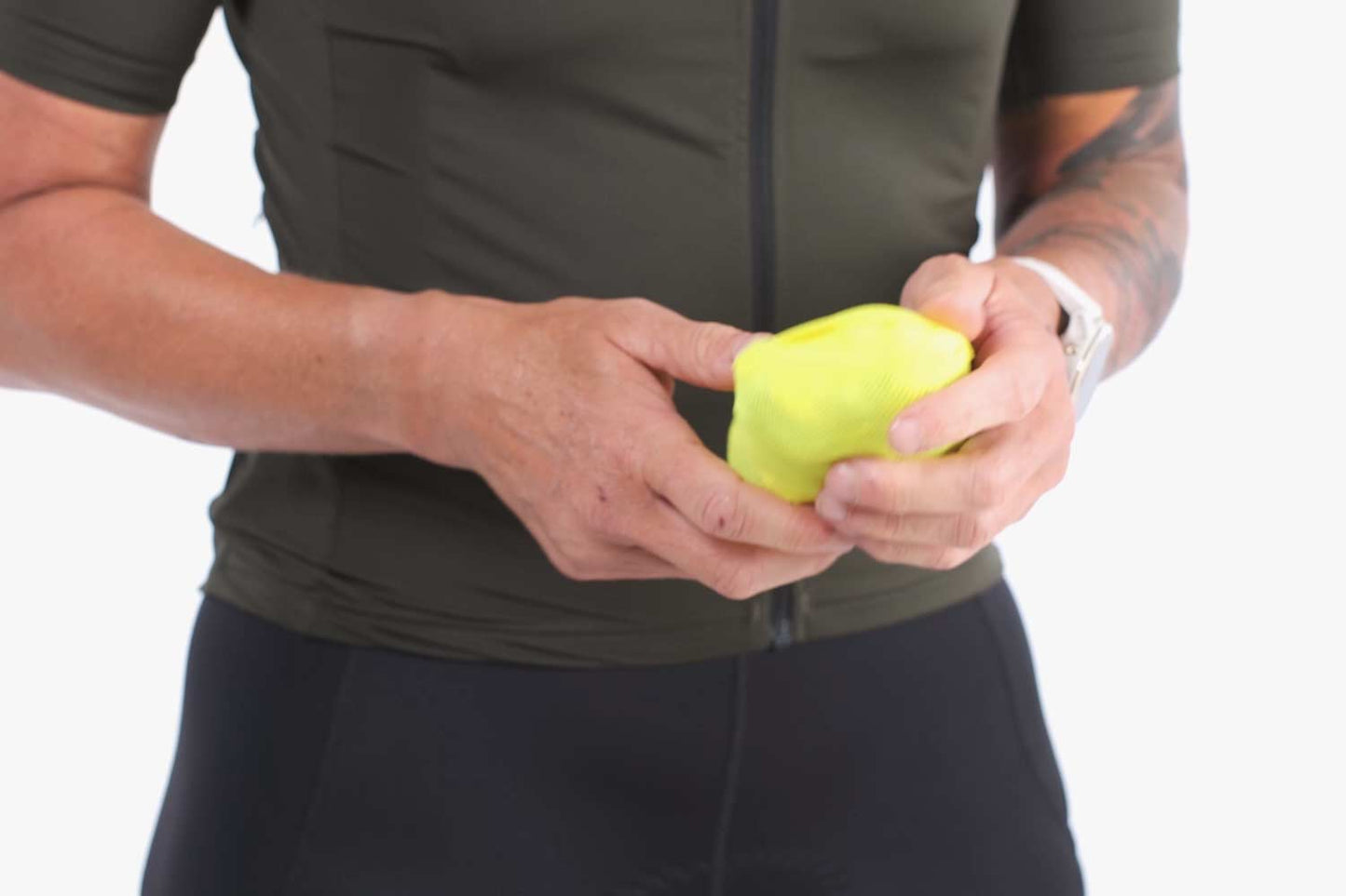 SBALITELNÁ VESTA S VIDITELNOSTÍ APIDURA