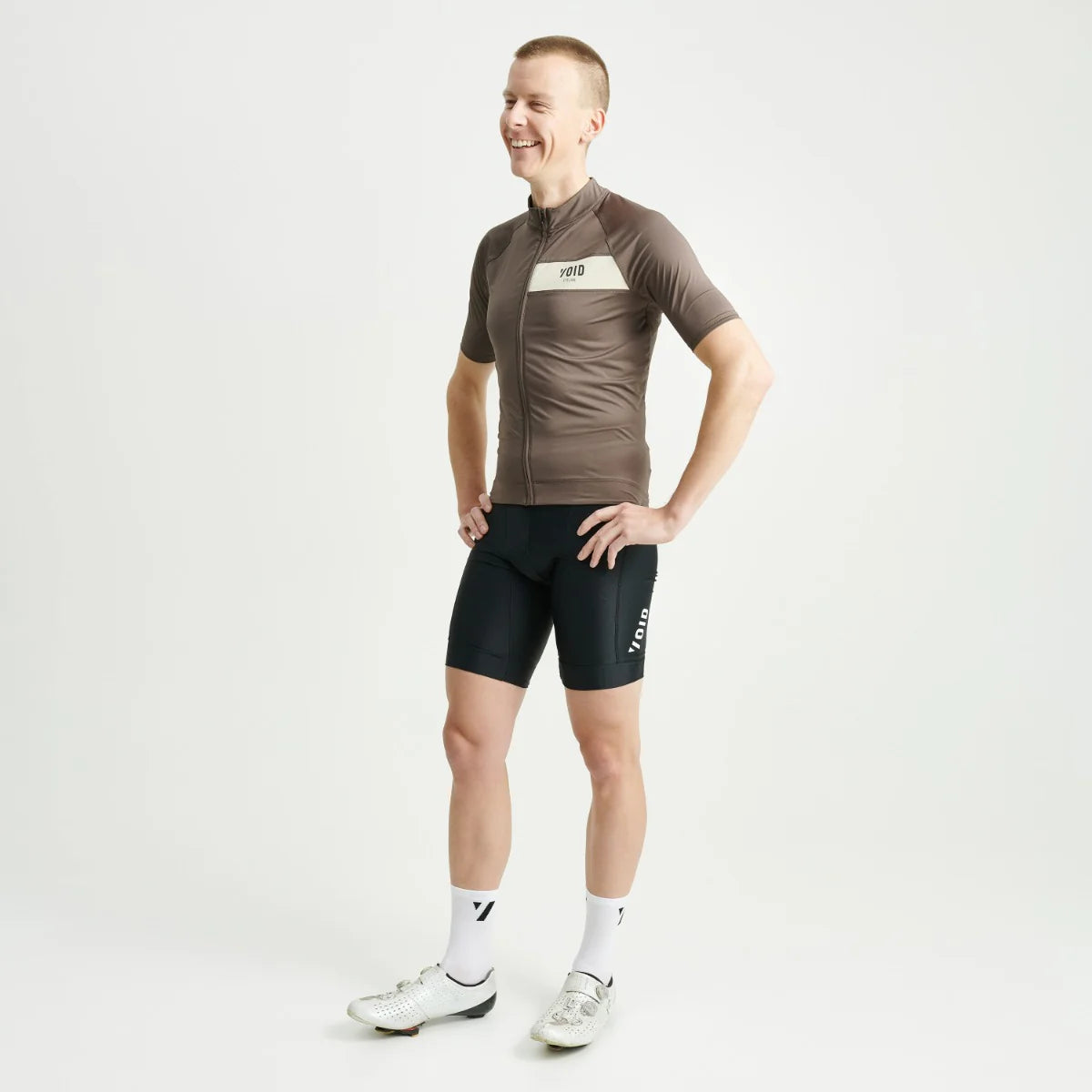 VOID CORE Dres s krátkým rukávem Khaki