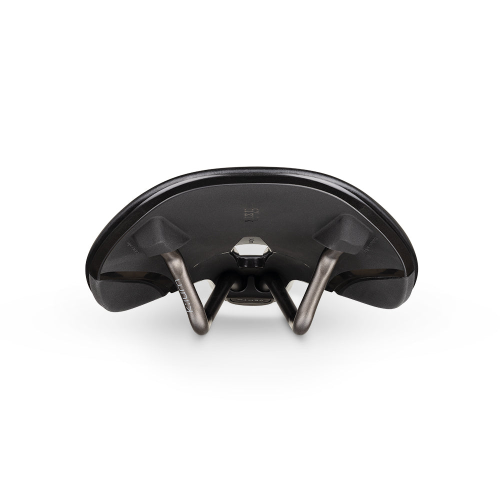 FIZIK VENTO ANTARES R3 140mm Sedlo Kium Rails Black