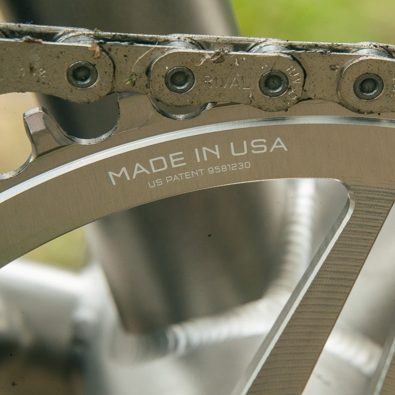 WOLF TOOTH Řetězový kroužek SRAM 8 otvorů Raw Silver Mono