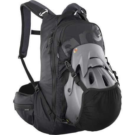Batoh s hřbetní částí EVOC TRAIL PRO BLACKLINE 16 L Black