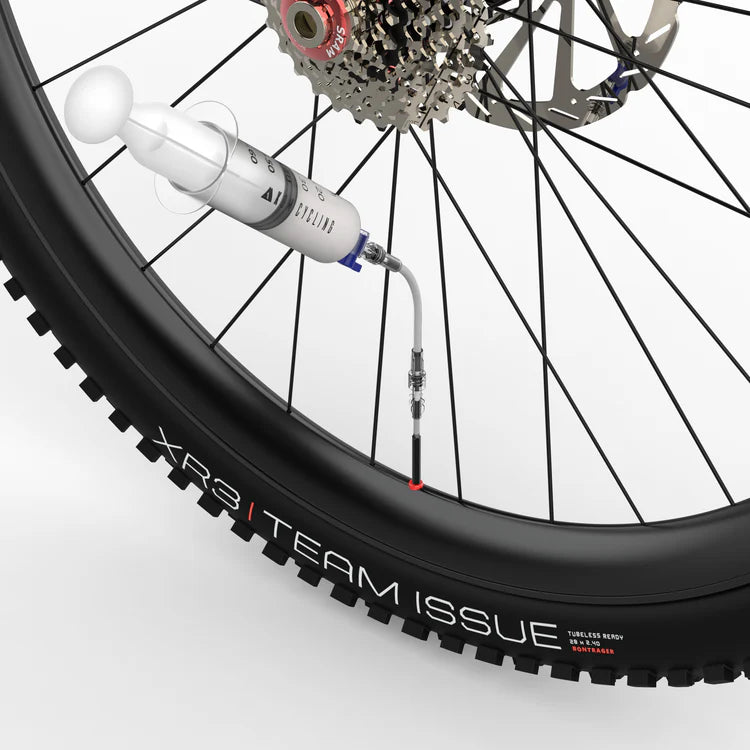 Stříkačka pro ventil KOM CYCLING Preventive Fluid Alu Valve