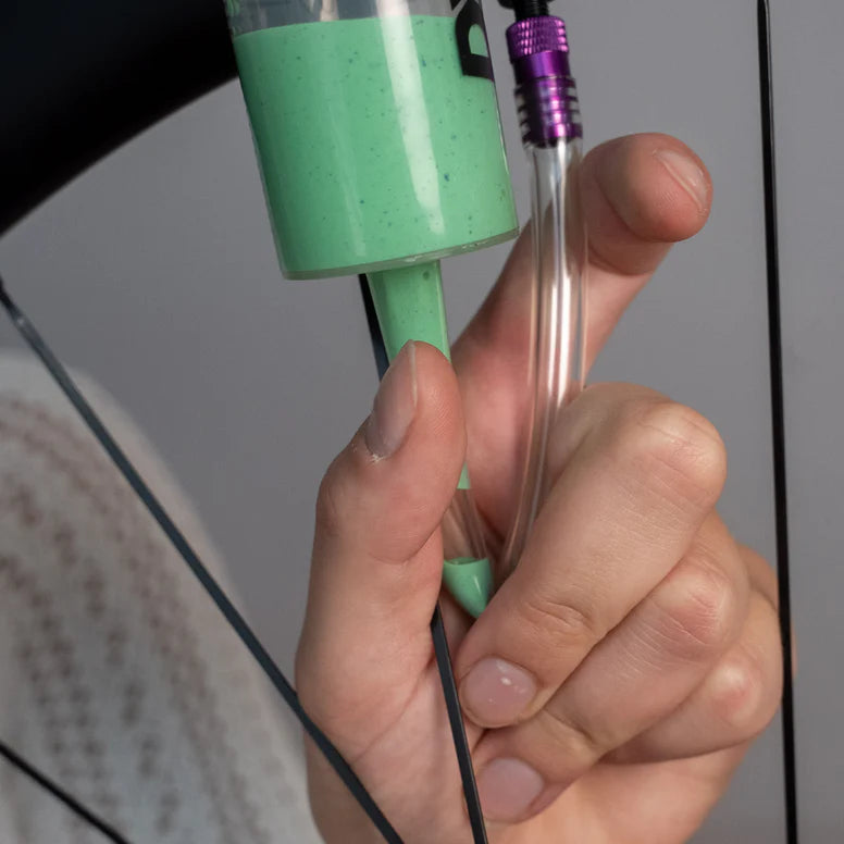 Injekční stříkačka pro DYNAMIC HECTOR THE INJECTOR Preventive Liquid