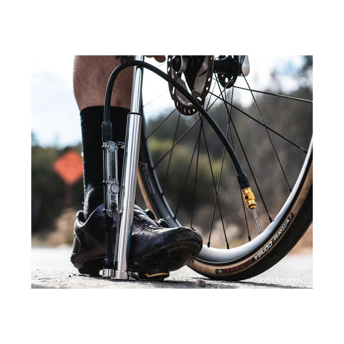 LEZYNE MICRO FLOOR DRIVE DIGITAL HVG Kompaktní nožní pumpa stříbrná
