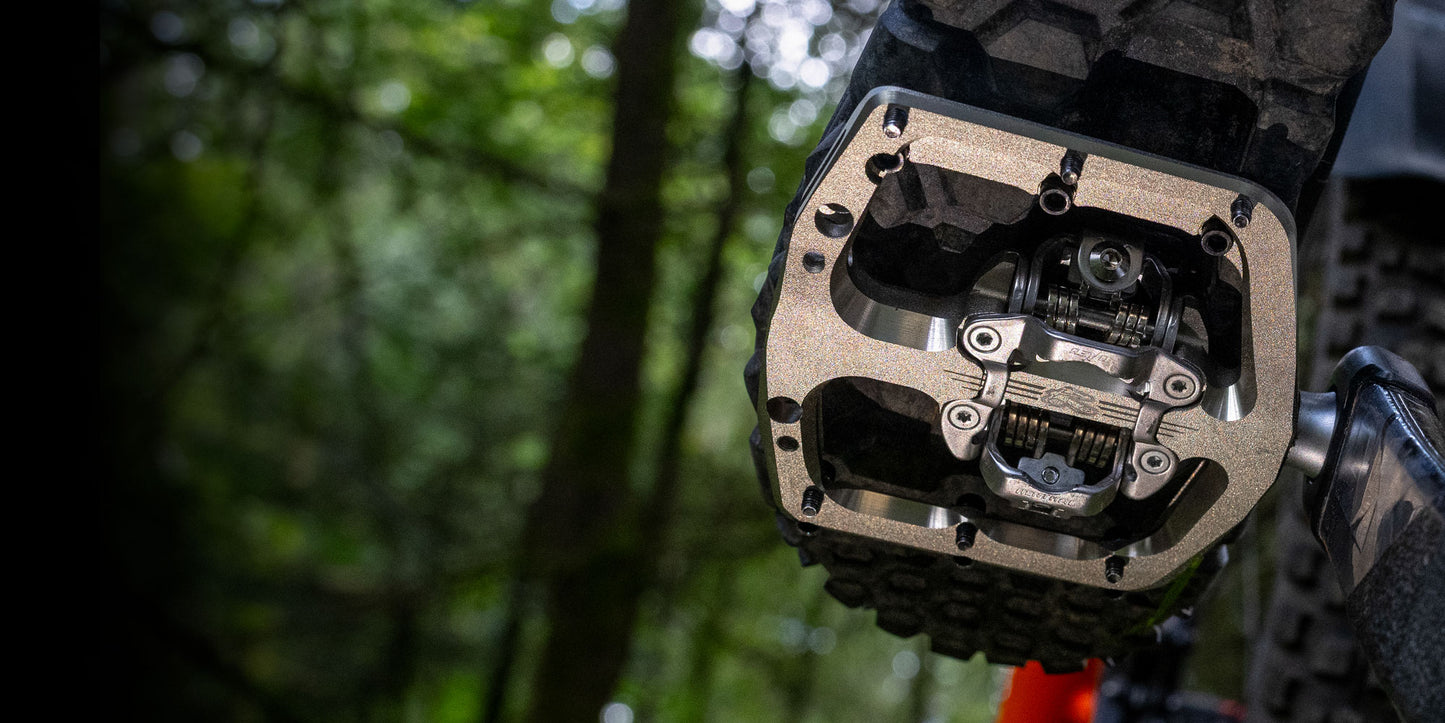 Pedály RENTHAL REVO-DHC Gold