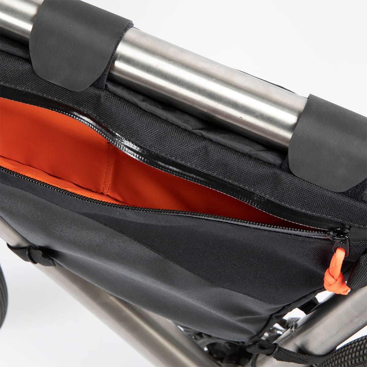 RESTRAP FULL FRAME BAG SMALL 6L Black
