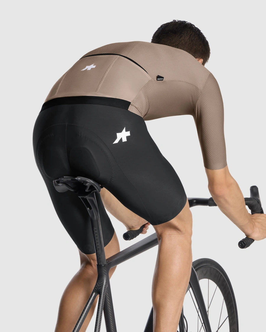 ASSOS EQUIPE R S11 Dres s krátkým rukávem Terra Sand