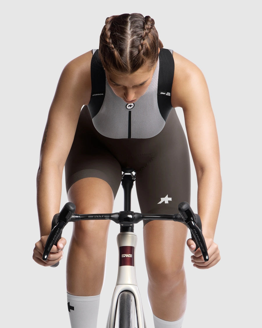 ASSOS UMA GT S11 Dámský hnědý nátělník s nohavicemi