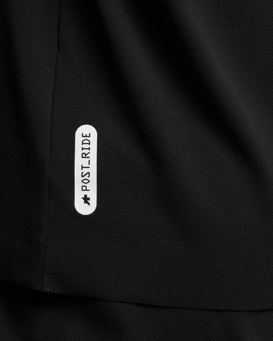 ASSOS TACTICA POST RIDE T5 Dres s krátkým rukávem Black