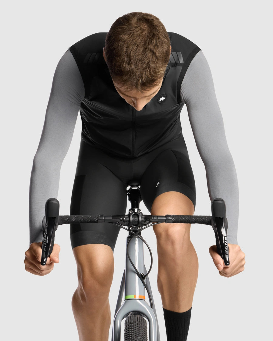 ASSOS TACTICA T5 Bunda bez rukávů Black