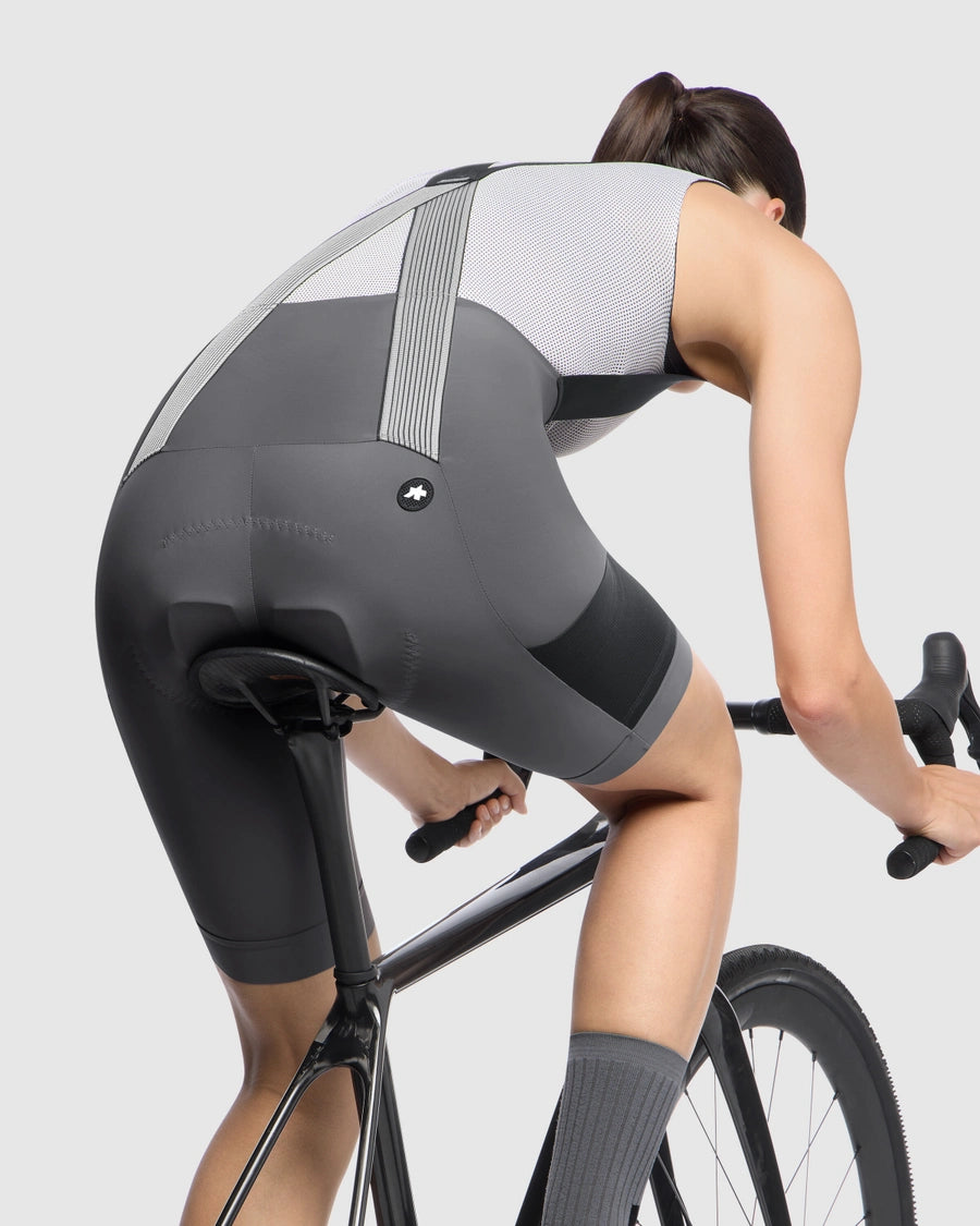 ASSOS TACTICA KIESKAFER T5 GRAVEL Bibshort dámské šedé