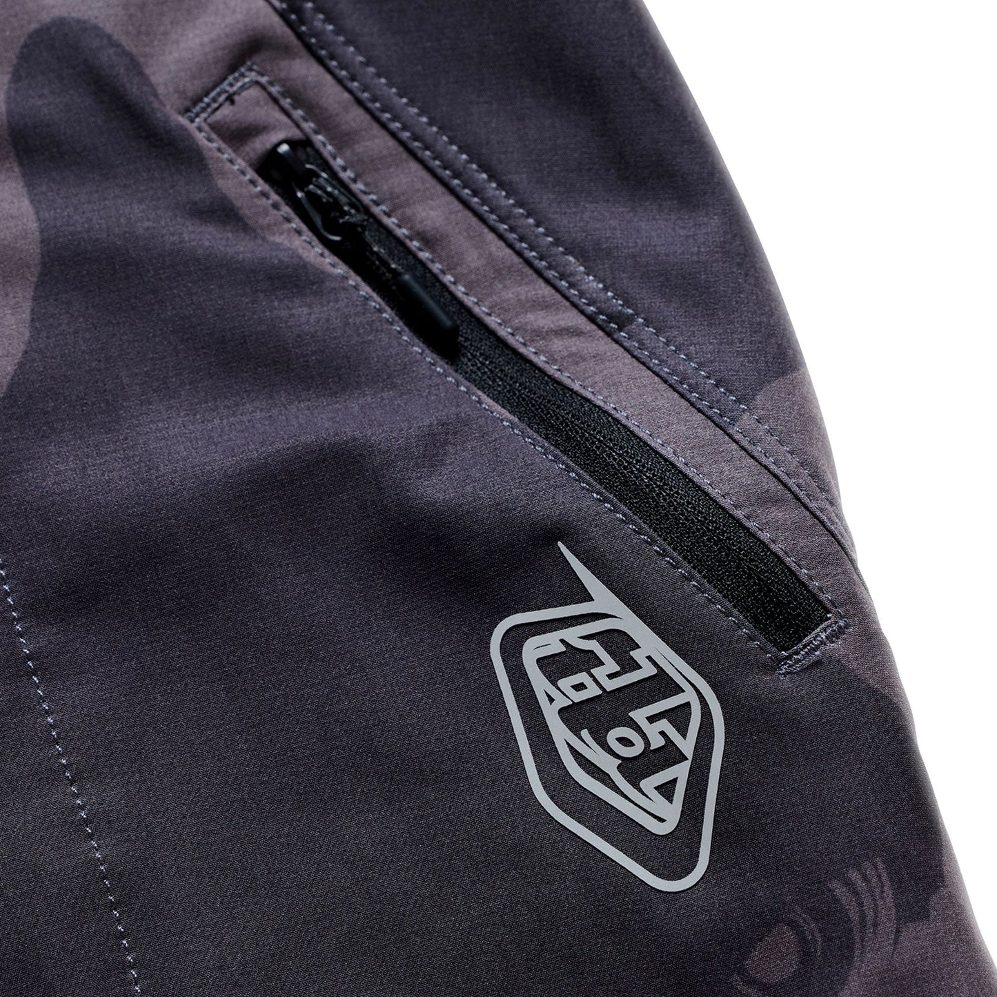 TROY LEE DESIGNS SKYLINE PRO FLOW CAMO Carbon Shorts with Liner BN3TH