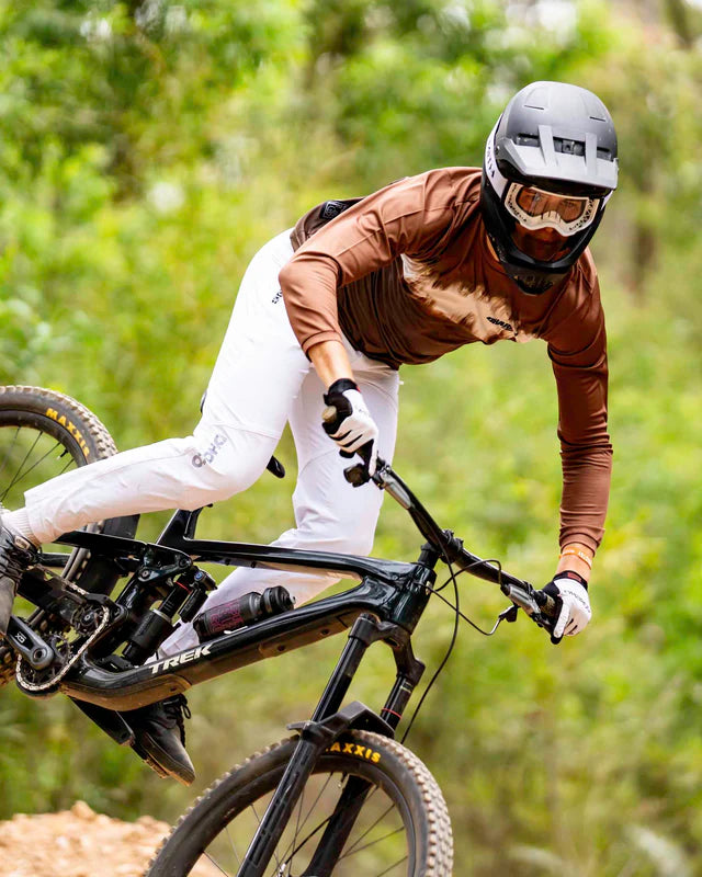 DHARCO GRAVITY DUNE Dres s dlouhým rukávem hnědý