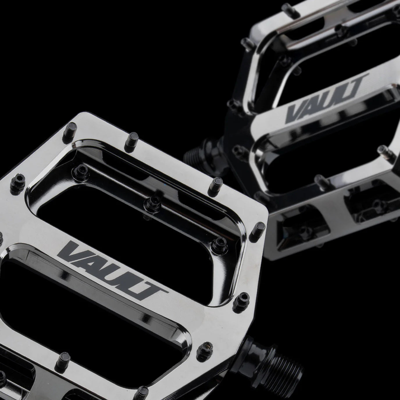 Ploché pedály DMR VAULT Chrome Black