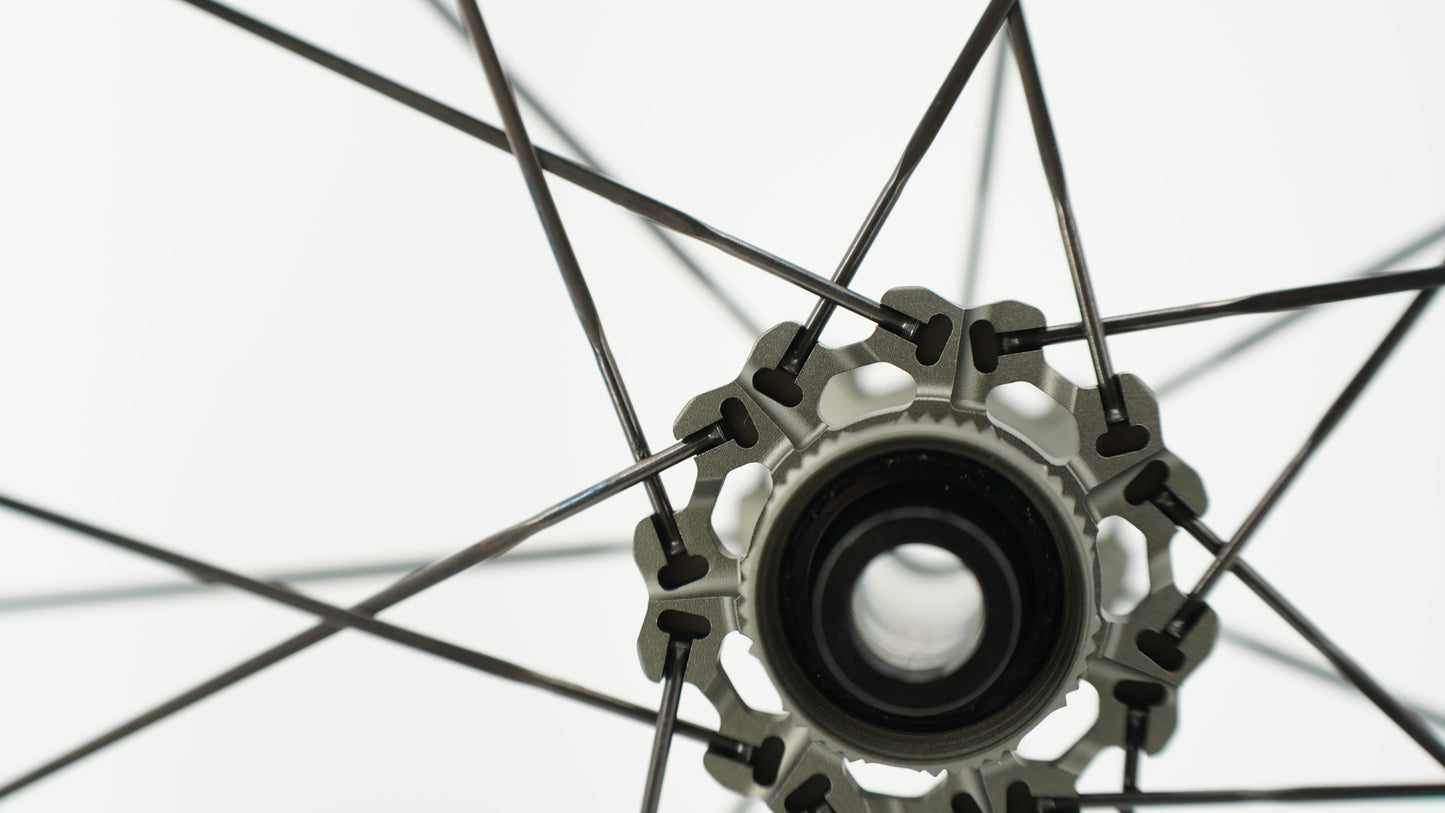 Pár kol SCOM AERO 50 Tubeless Ready (Center Lock)