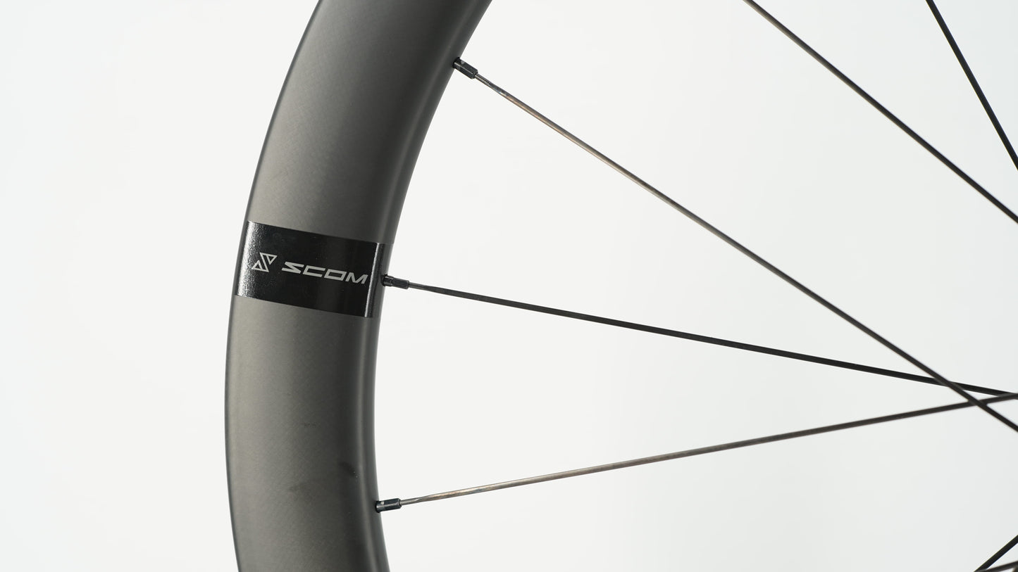 Pár kol SCOM AERO 50 Tubeless Ready (Center Lock)