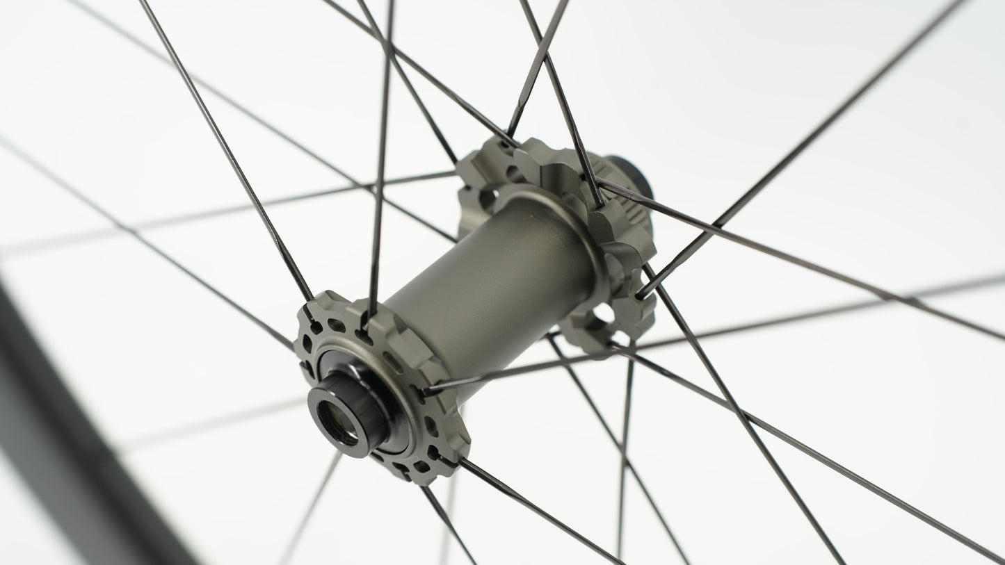 Pár kol SCOM AERO 50 Tubeless Ready (Center Lock)