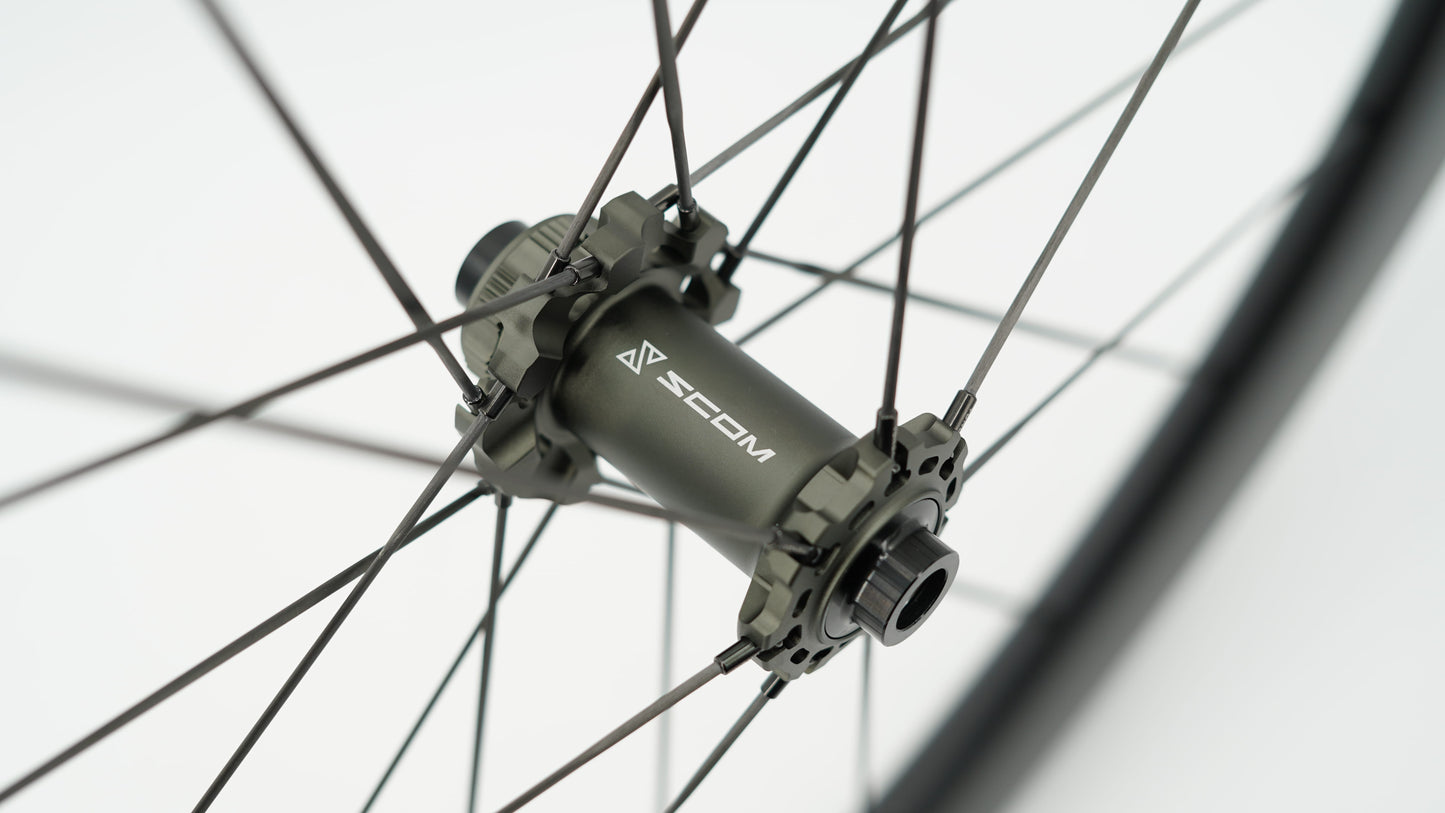 Pár kol SCOM ULTRA 50 Tubeless Ready (Center Lock)