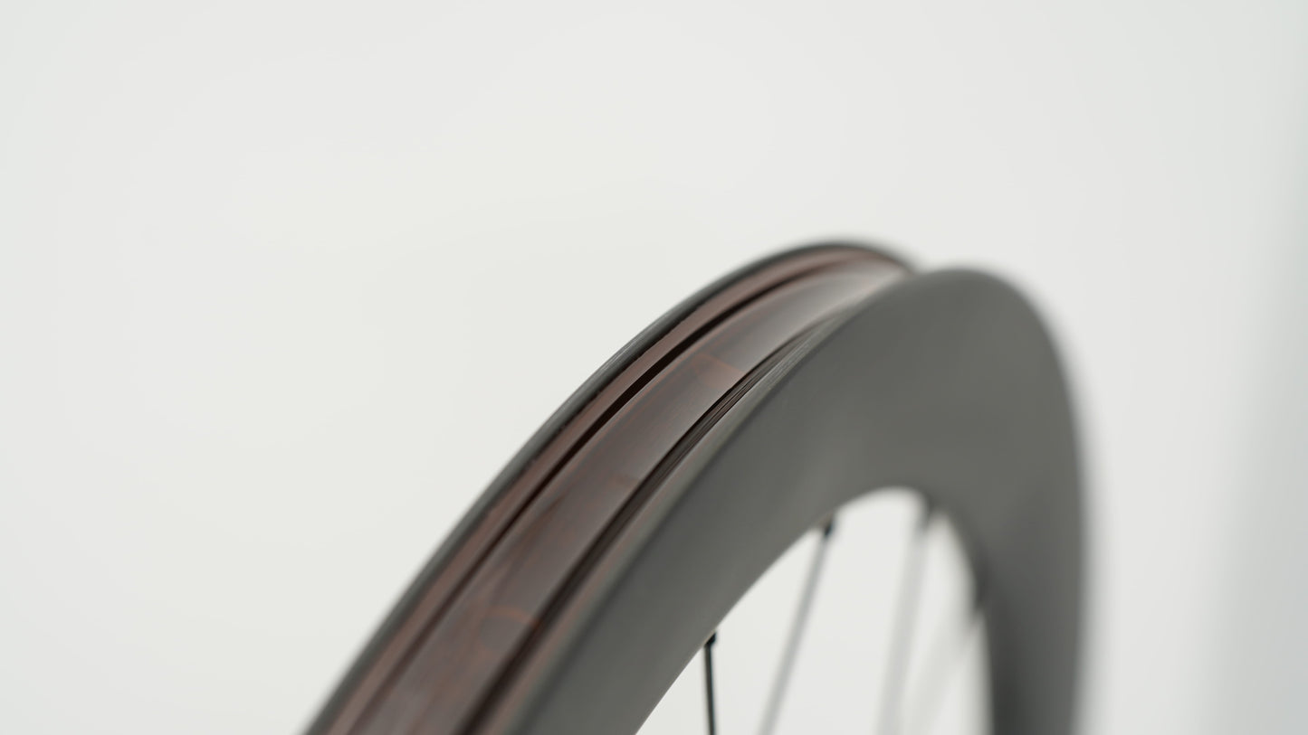 Pár kol SCOM CORSA 60 Tubeless Ready (Center Lock)