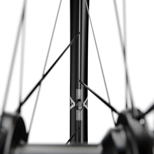 Zadní kolo DT SWISS ARC 1400 DICUT 65 Tubeless Ready (Center Lock)