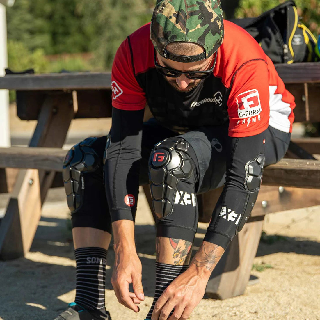 Chrániče kolen G-FORM PRO-X3 černé matné