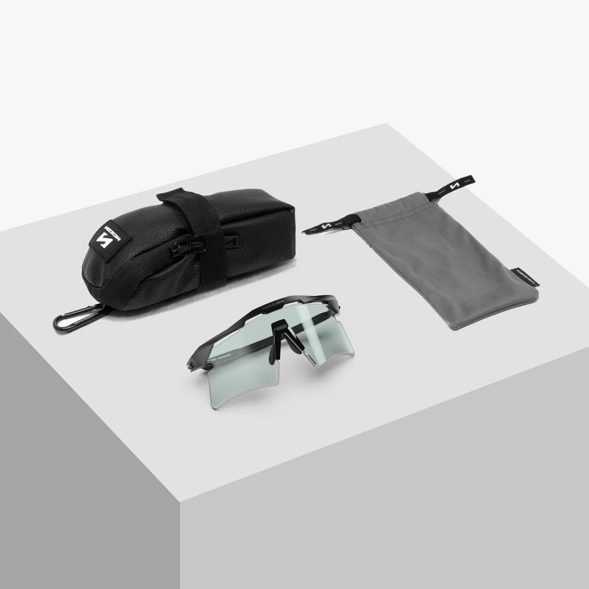 Brýle SCICON AEROSHADE 2.0 TITANIUM Matt Black Blue Green Photochromic Lens