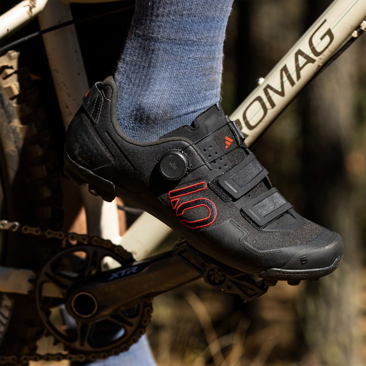 ADIDAS Five Ten Kestrel BOA MTB boty Black/Red 2025