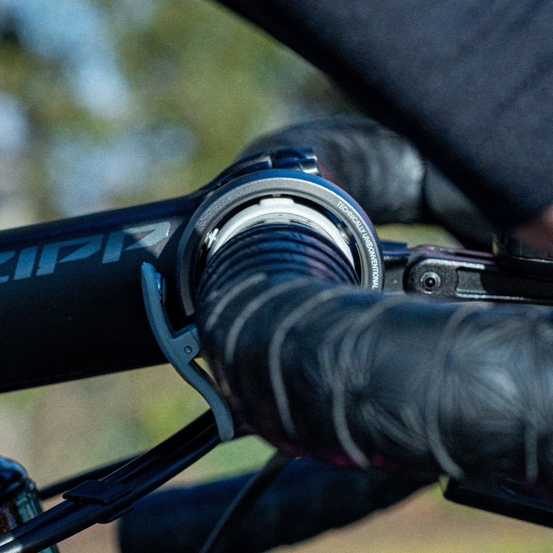 Zvonek KNOG OI BELL PRIMA malý antracitový