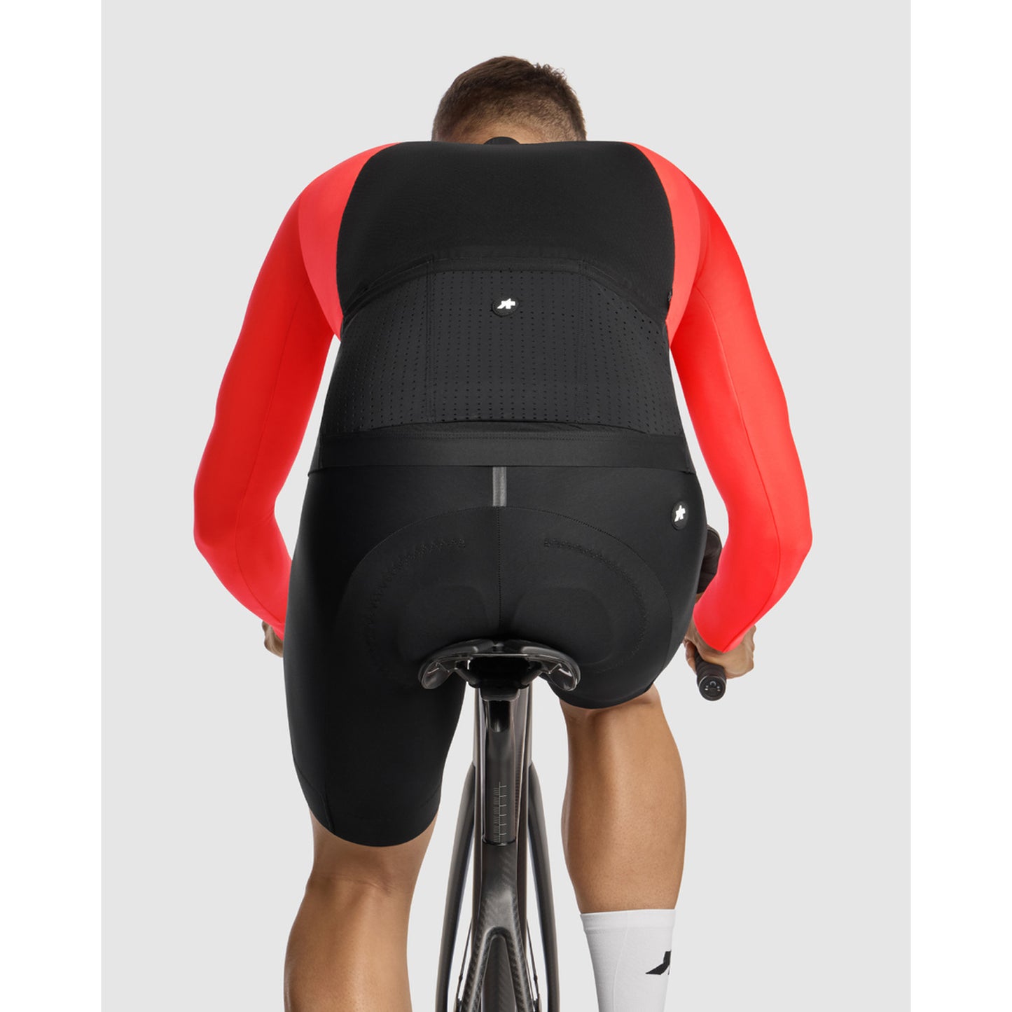 ASSOS EQUIPE R S11 LollyRed Sleeveless Jacket