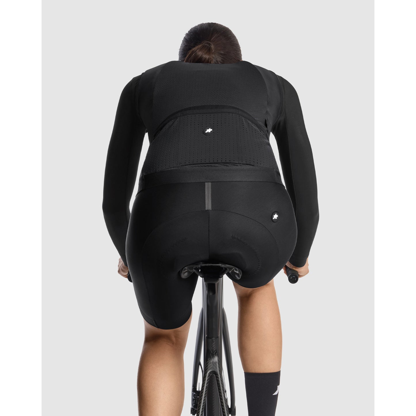 ASSOS DYORA R S11 Dámská bunda bez rukávů z černé série