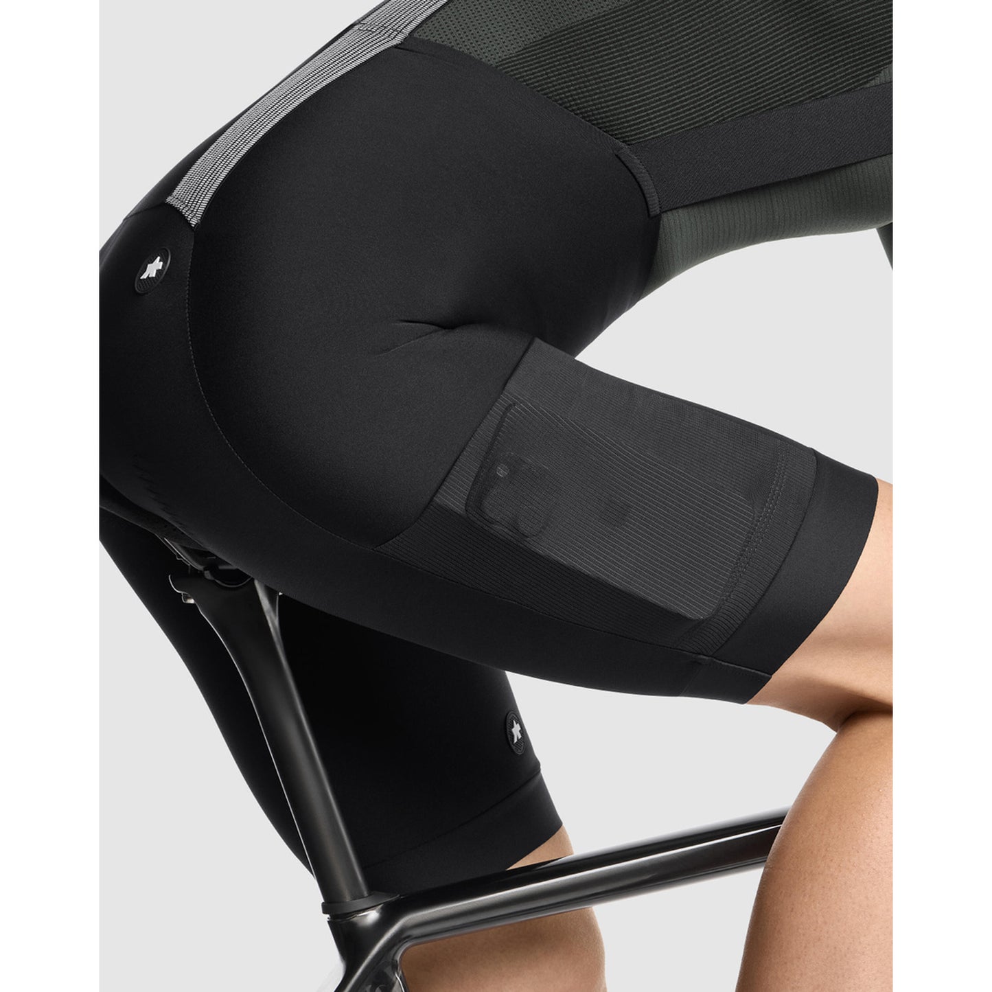 ASSOS TACTICA T5 Dámský nátělník Black Series Bib Tight