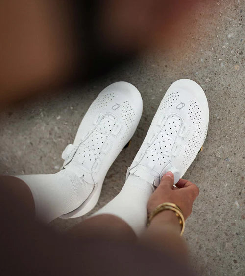 QUOC MOTION road shoes White